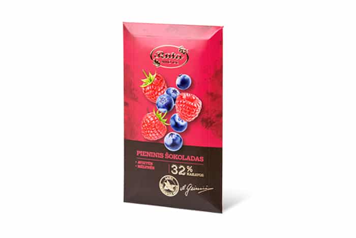Milk Chocolate with raspberries and blueberries, 90g