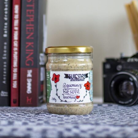 handmade-fresh-nut-and-poppy-seed-butter