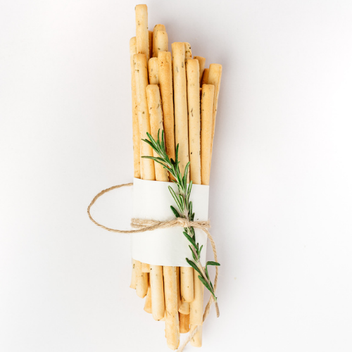 Biržų-duona-bread-sticks-with-rosemary