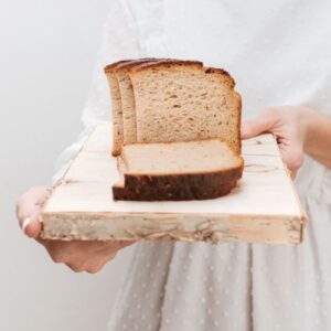 birzu-duona-HOMEMADE-BREAD-WITH-WHOLE-GRAIN-FLOUR-sviesi